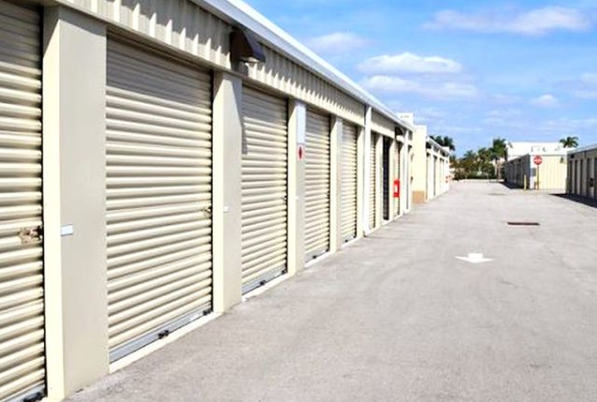 Make Life Simpler and Rent a Storage Unit Today!
